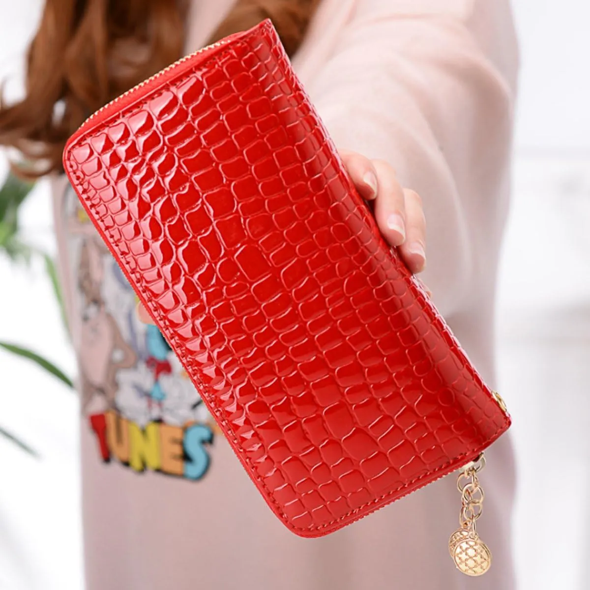 Aisi Women Patent Leather Clutch Wallet Phone Card Holder Organizer Ladies Purse (Red)