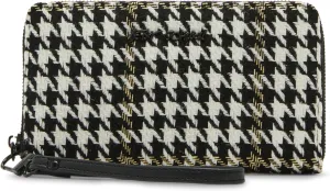 Betsey Johnson Xozipp Zip Around Wristlet Wallet