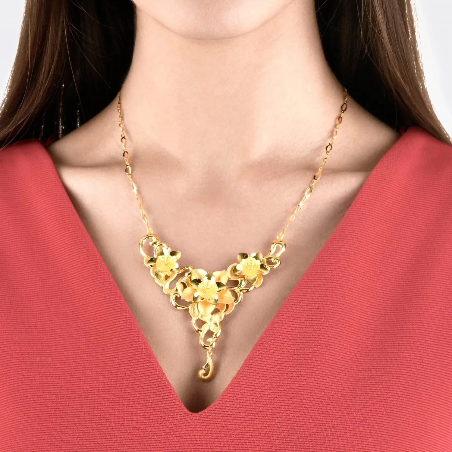 CHOW SANG SANG Chinese Wedding Collection 999.9 24K Gold Price-by-Weight Gold Floral Blooming Necklace for Women 90418N