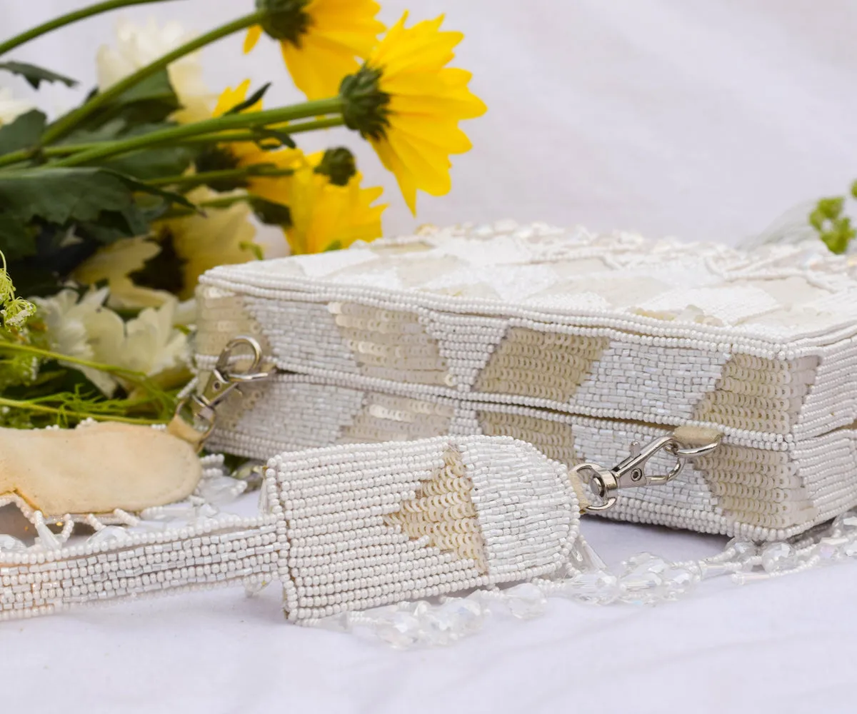 Dishi Clutch – Ivory White