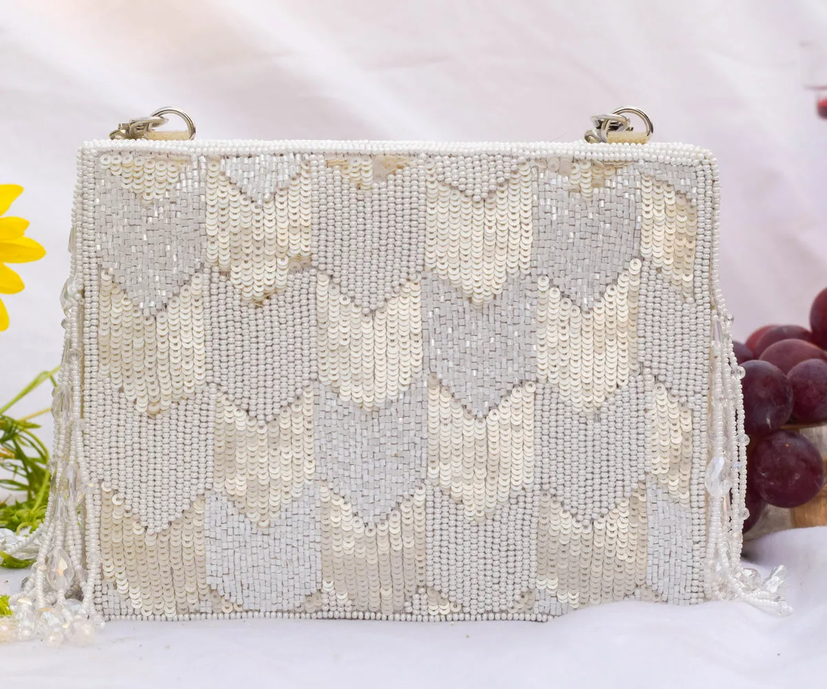 Dishi Clutch – Ivory White