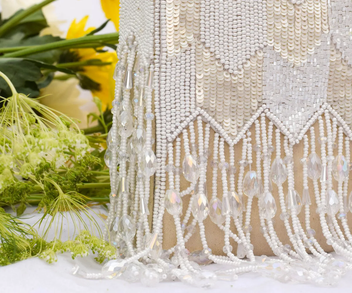 Dishi Clutch – Ivory White