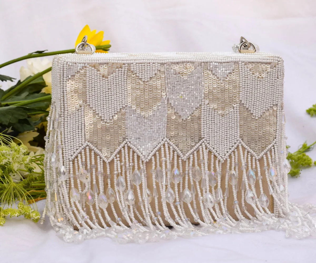 Dishi Clutch – Ivory White