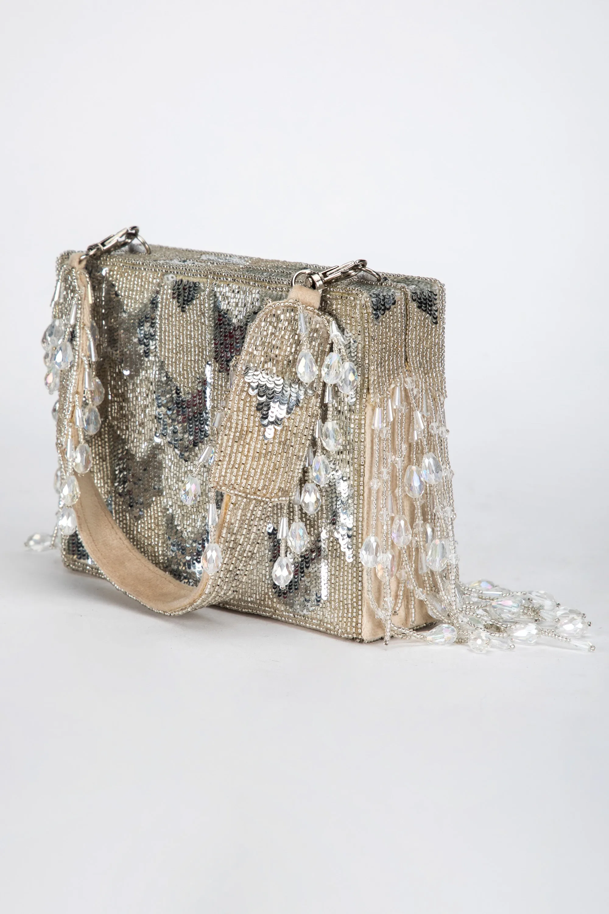 Dishi Clutch – Silver