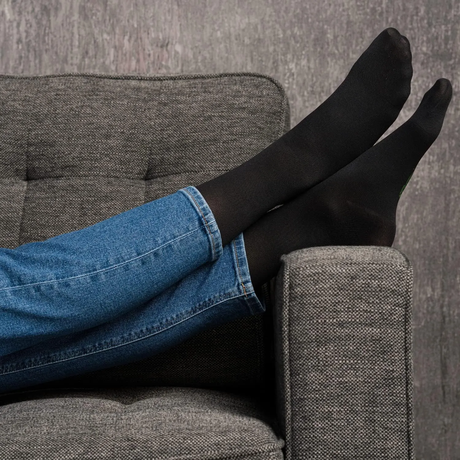 EvoNation Women’s Knee High 15-20 mmHg Graduated Compression Socks – Moderate Pressure Compression Garment