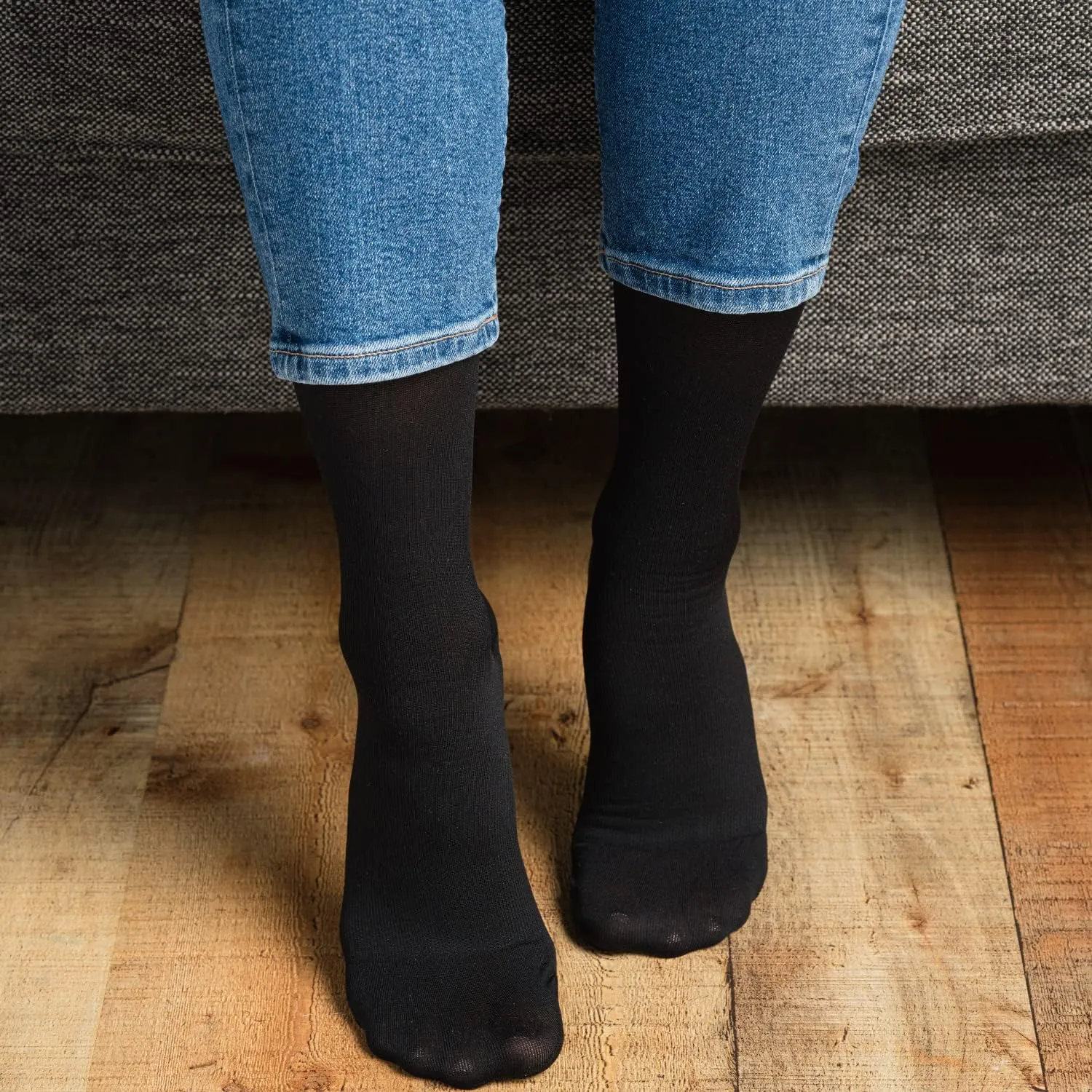 EvoNation Women’s Knee High 15-20 mmHg Graduated Compression Socks – Moderate Pressure Compression Garment