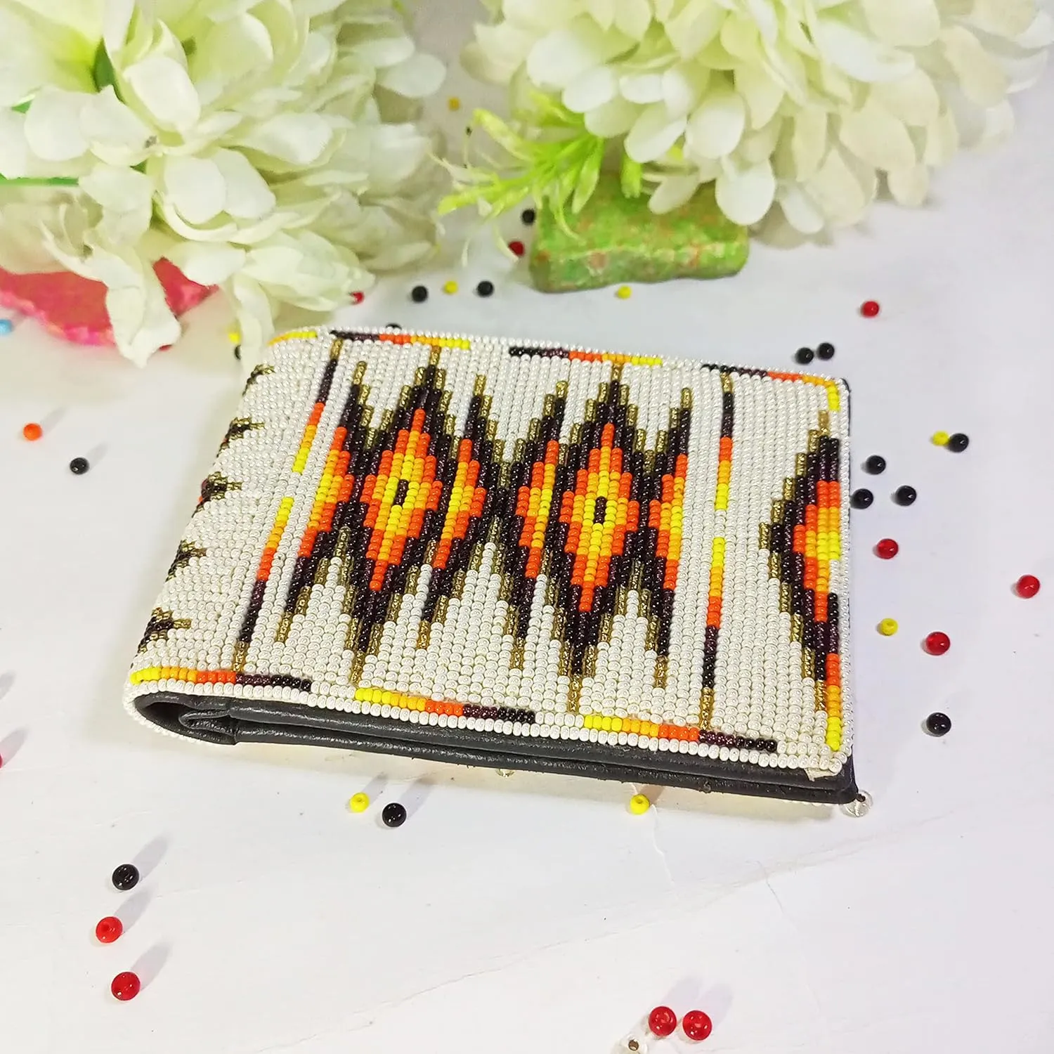 Handmade Native American Style Beaded Genuine Leather Wallet, Bifold Wallet, Mini Purse, Card Holder Wallets (Cream)