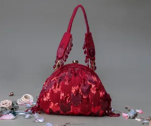 Hrutvy Clutch – Ruby Red
