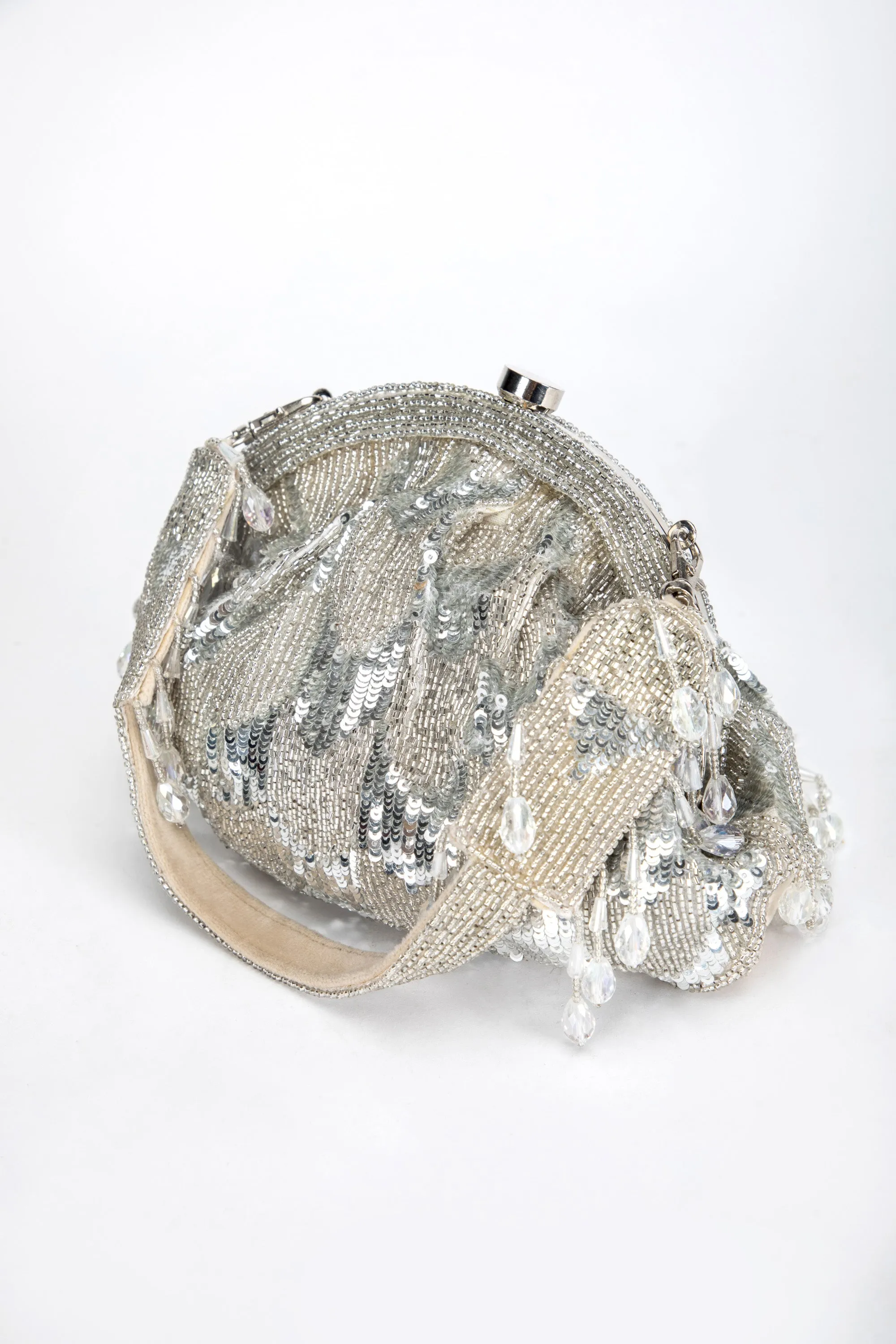 Hrutvy Clutch – Silver
