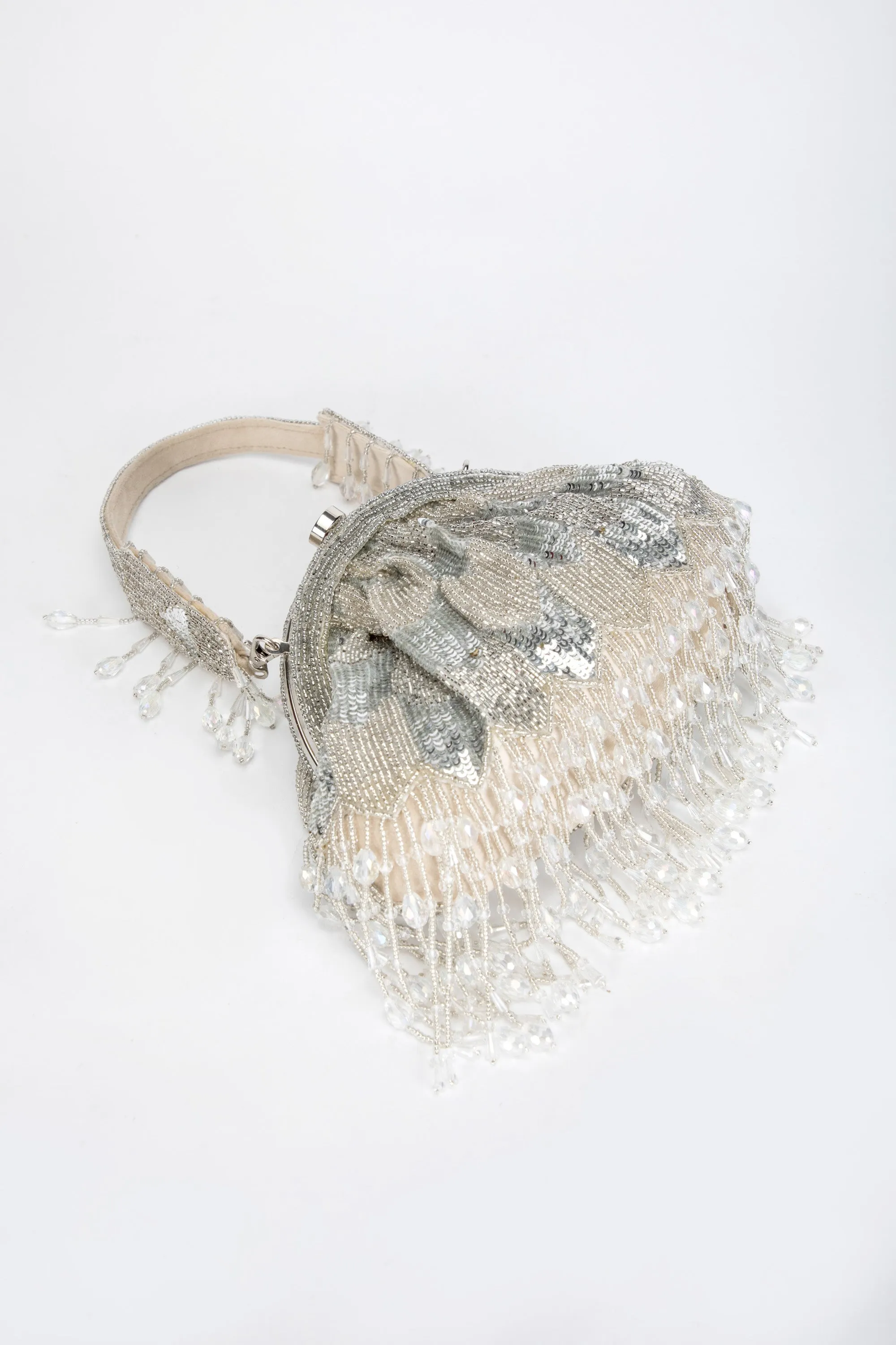Hrutvy Clutch – Silver