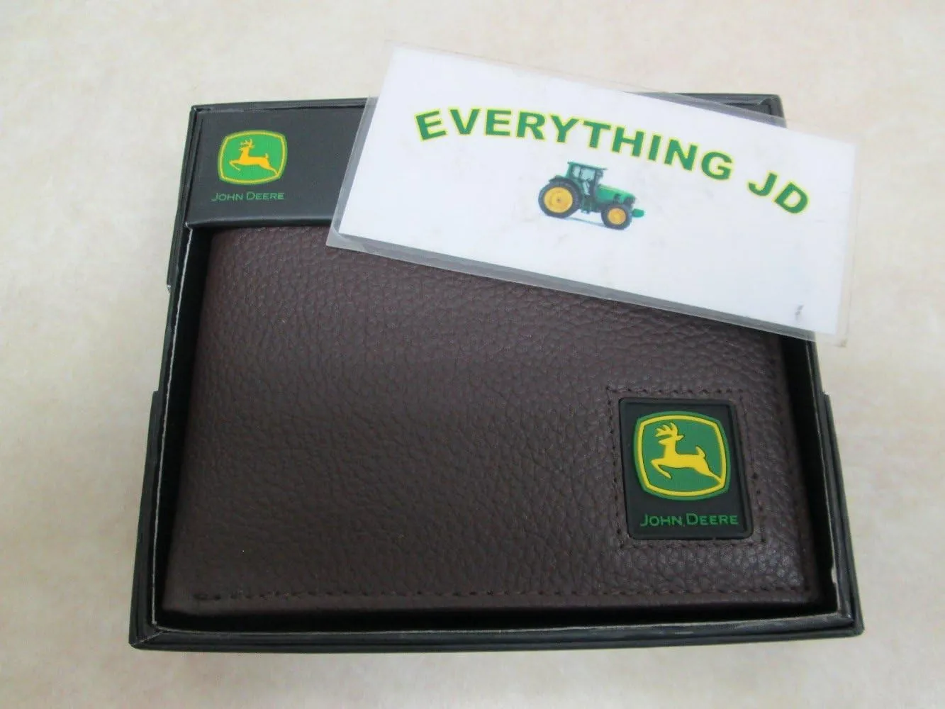 John Deere Men's Passcase Wallet