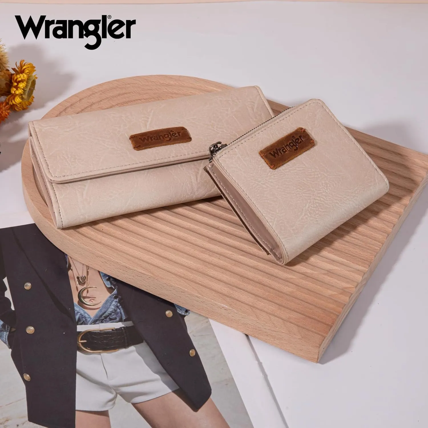 Montana West X Wrangler Wallet Womens RFID Blocking Credit Card Wallet Large Capacity Wallet Women White Wallet with ID Window Birthday Anniversary