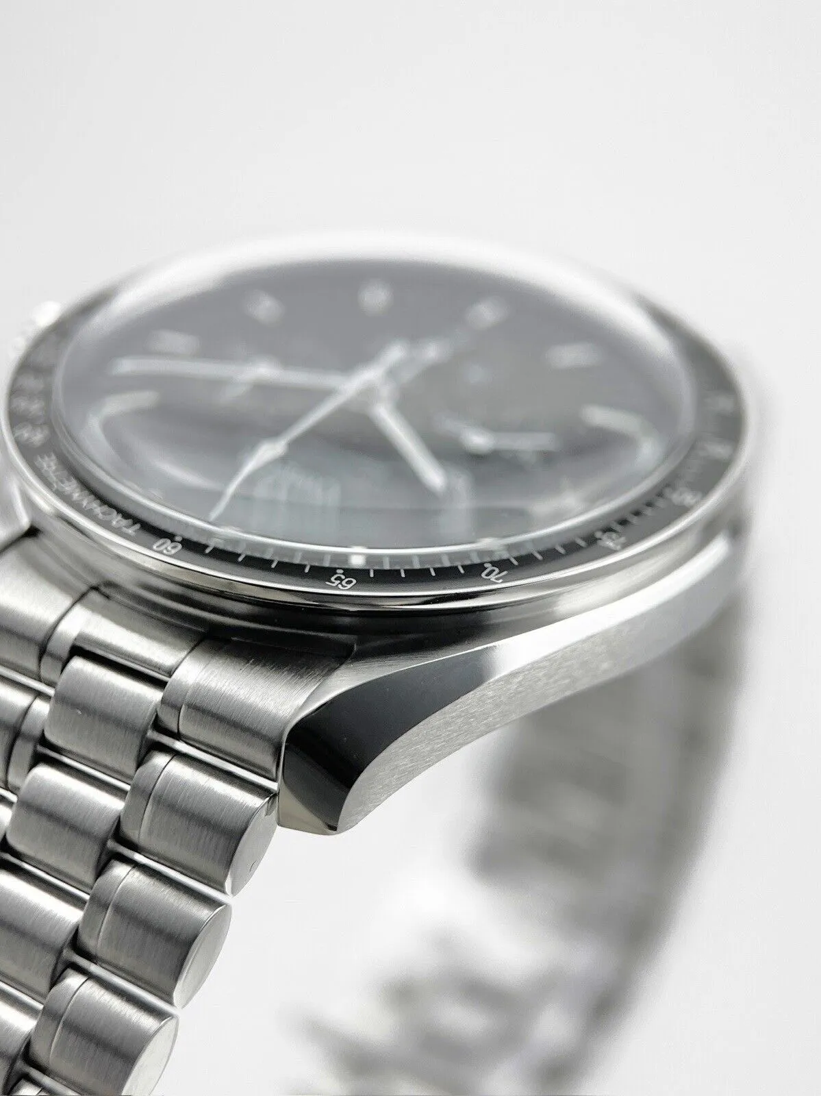OMEGA Speedmaster Moonwatch Professional DOMINOS Challenge - 310.30.42.50.01.001