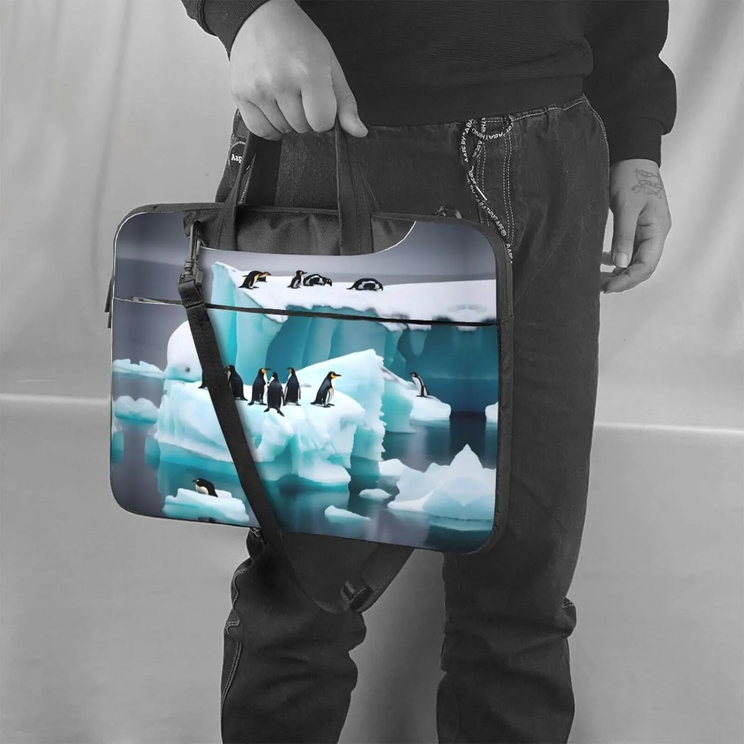 Penguins On The Iceberg Print Messenger Bag & Case Shoulder Strap Fashionable Laptop Bag for Business Travel