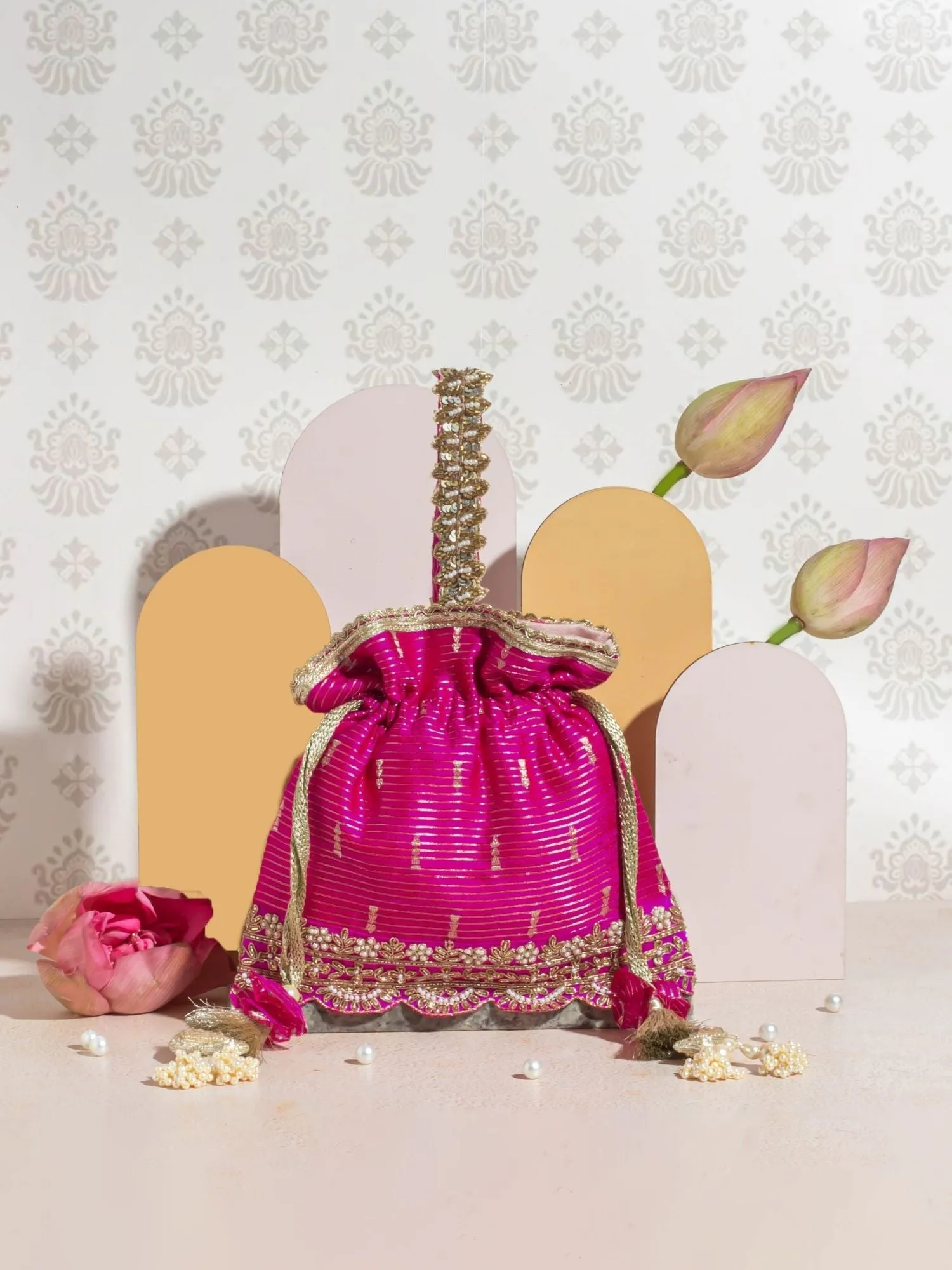 TARI SILK POTLI