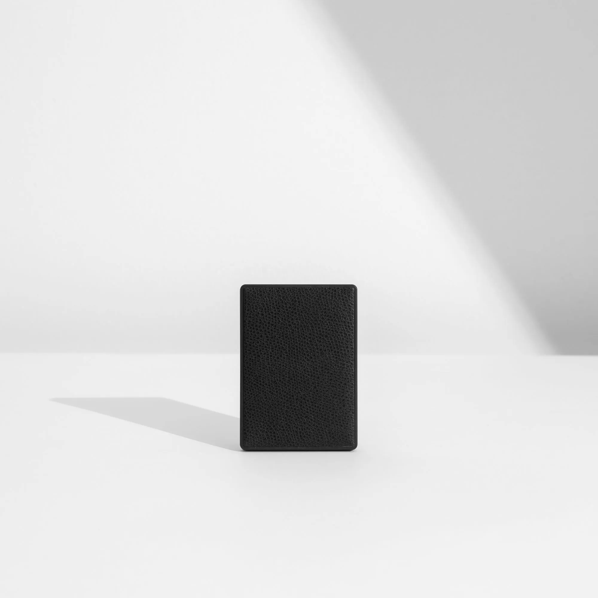 THE FLIP CARD HOLDER