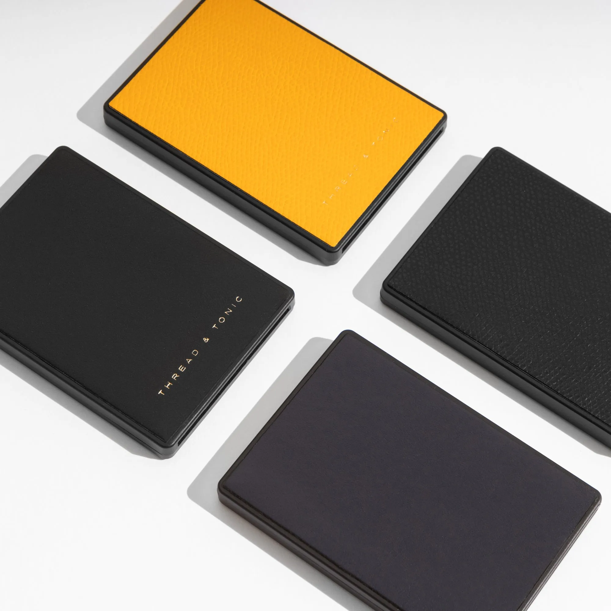 THE FLIP CARD HOLDER