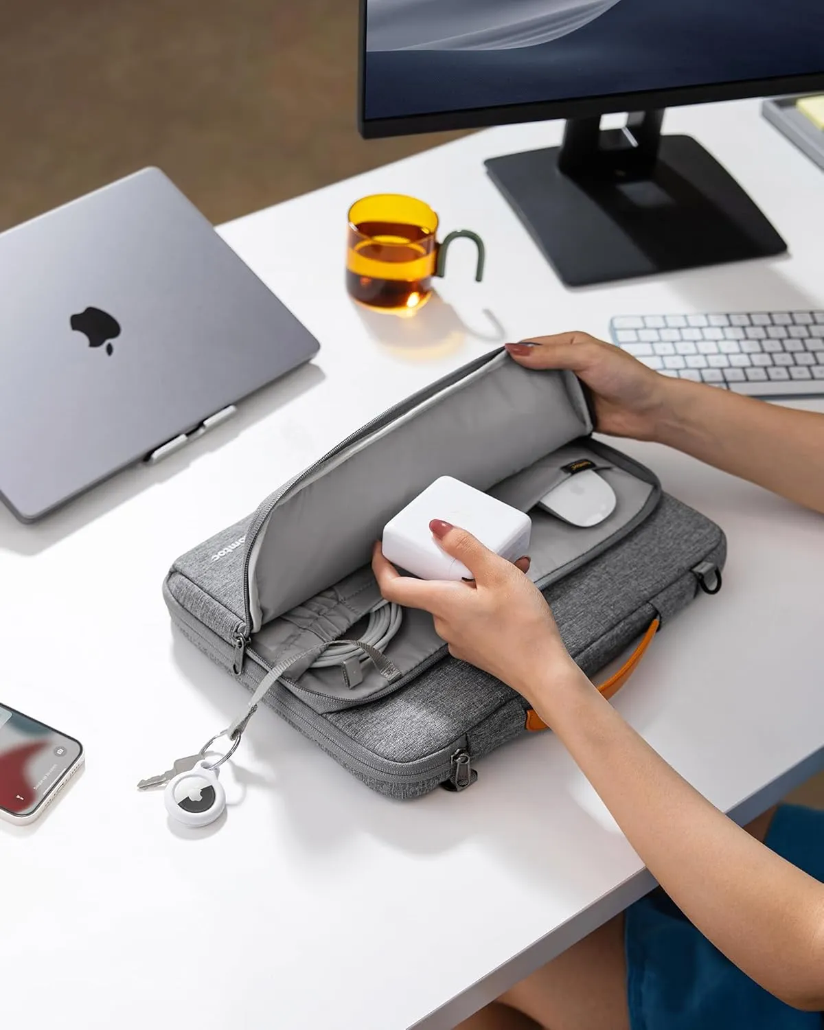 tomtoc 360 Protective Laptop Shoulder Bag for M4 MacBook Pro 16-inch M3/M2/M1 Pro/Max 2024-2019, The NEW RAZER BLADE 15/16, Dell Inspiron 16 Laptop, Water-Resistant Accessory Case