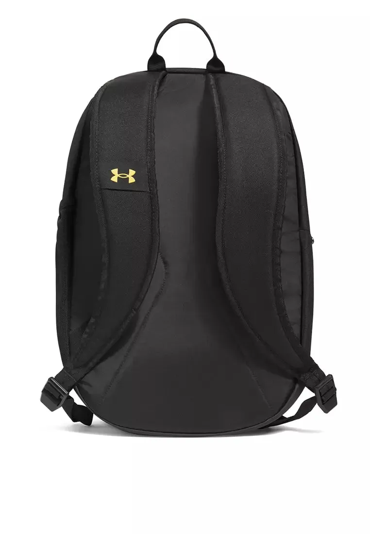 .UNDER ARMOUR HUSTLE LITE BACKPACK BLACK/NOBLE GOLD (YELLOW) 24 LITRES - (1364180 005) - C25