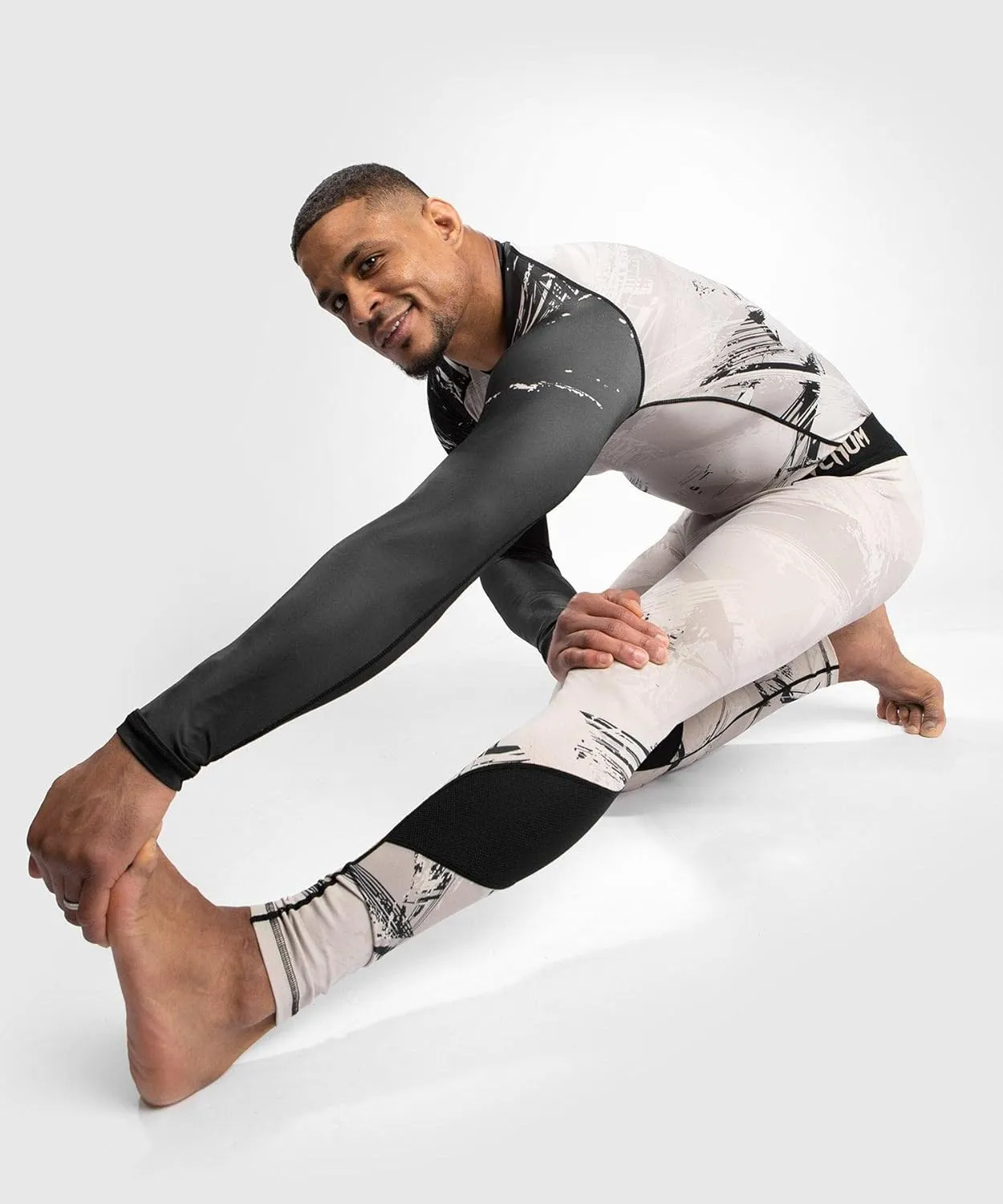 Venum Men's Standard Rashguard